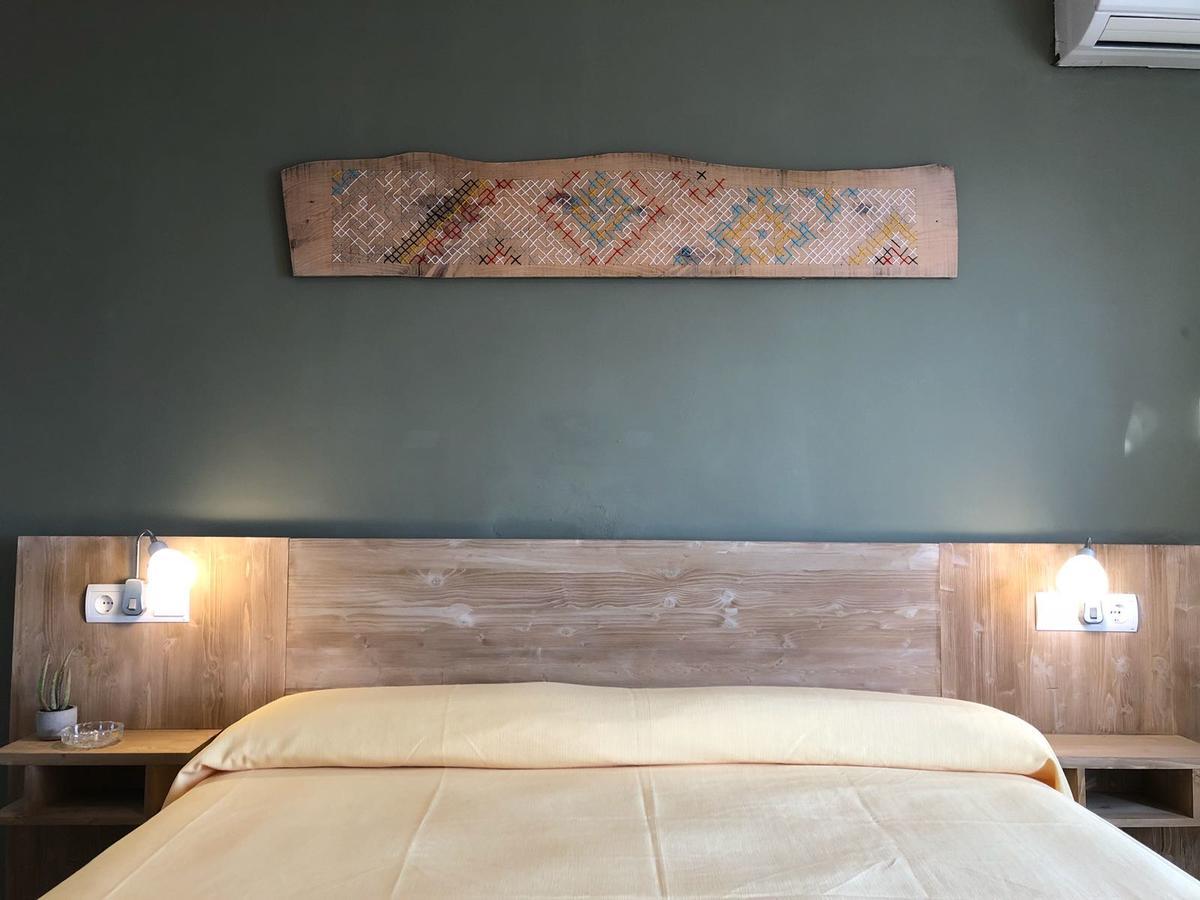 Hostal Santi Es Caló Extérieur photo